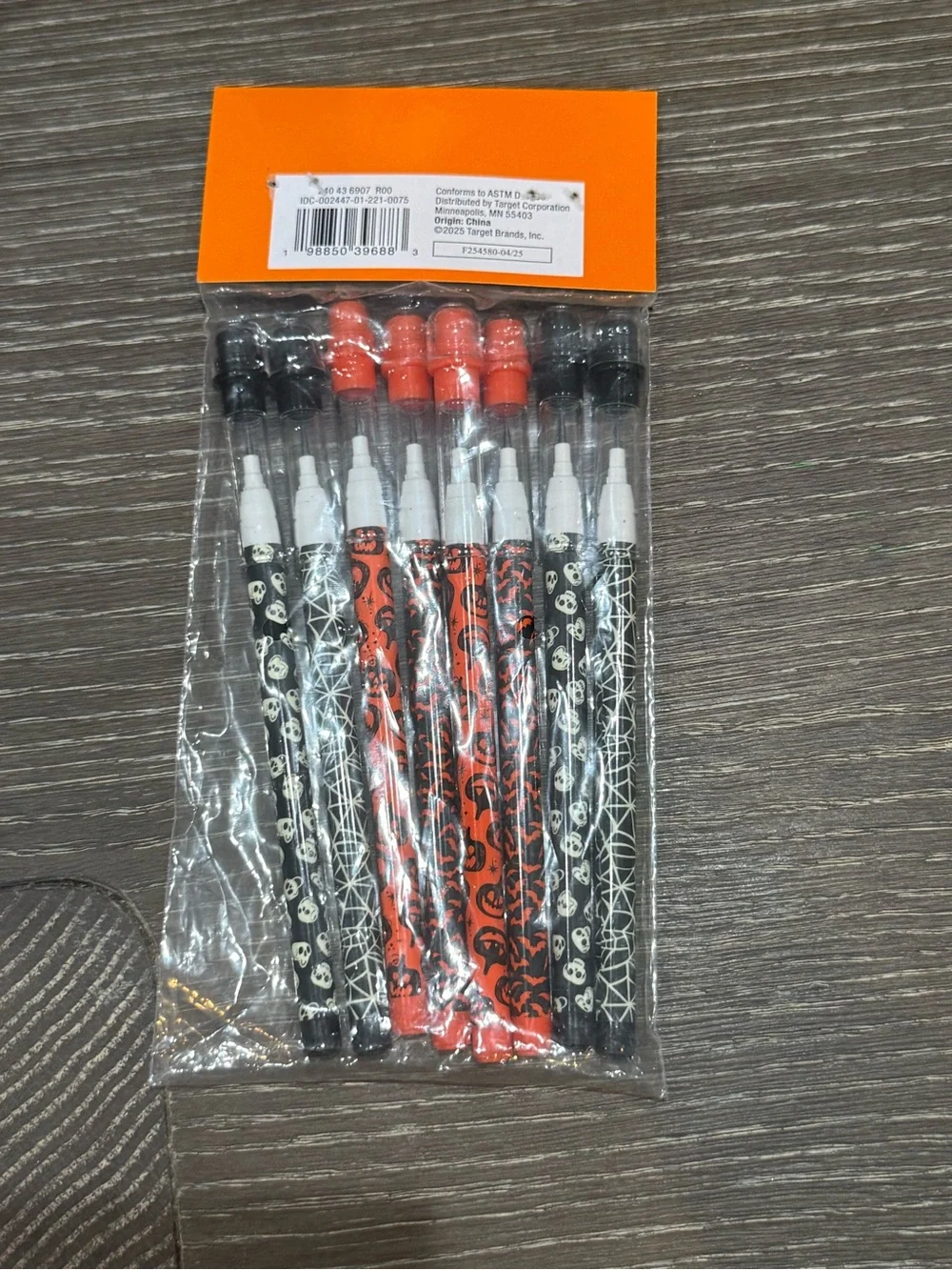 NWT Hyde & Eek Halloween Push Pencils 8-Count